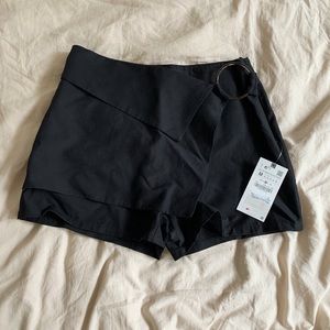 [Zara] black basic belted skorts